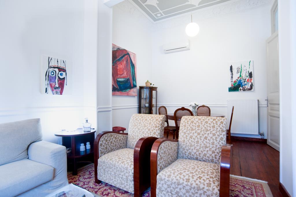 Neoclassical House At Metro Station Attiki Athen Exterior foto